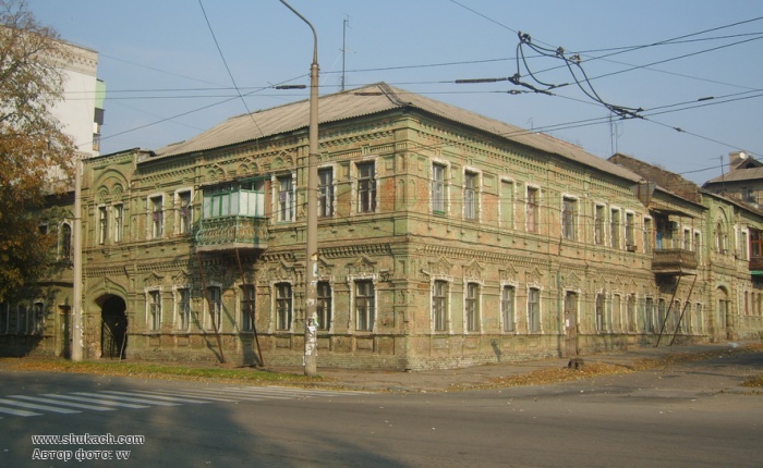 fs8000882-135382.jpg